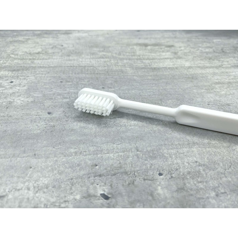 Brosse à dents rechargeable - Medium Blanche Brosse à dents rechargeable - Medium Blanche